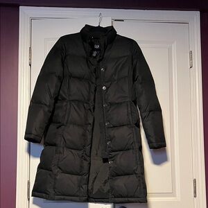 GAP Women's Long Black Puffer Jacket